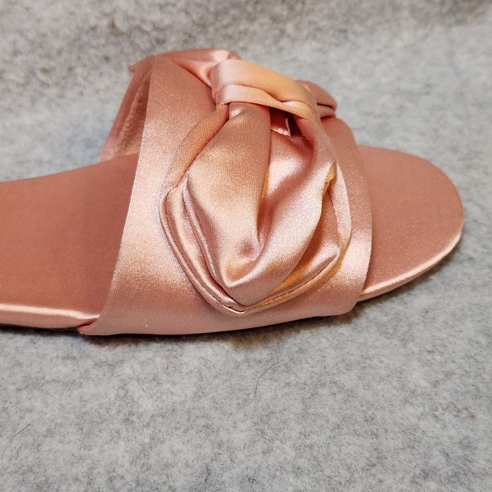 ZIGI SOHO Valiant Pink Blush Satin Slide Flat Dress Sandals - NEW IN BOX - Picture 6 of 6